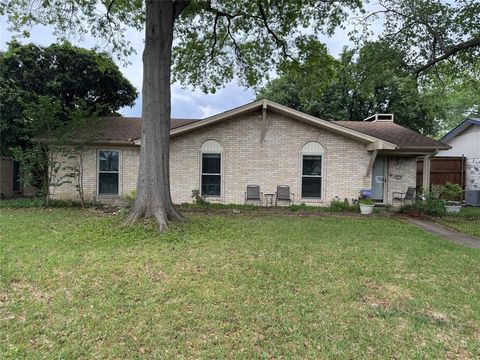 1910 Powderhorn Drive Garland TX 75044