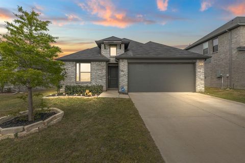 Photo of 230 Ozark Street, Greenville, TX 75402 (MLS # 21241853)