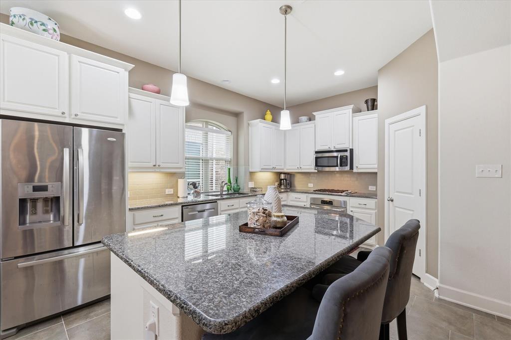 2713 Cole Castle Drive