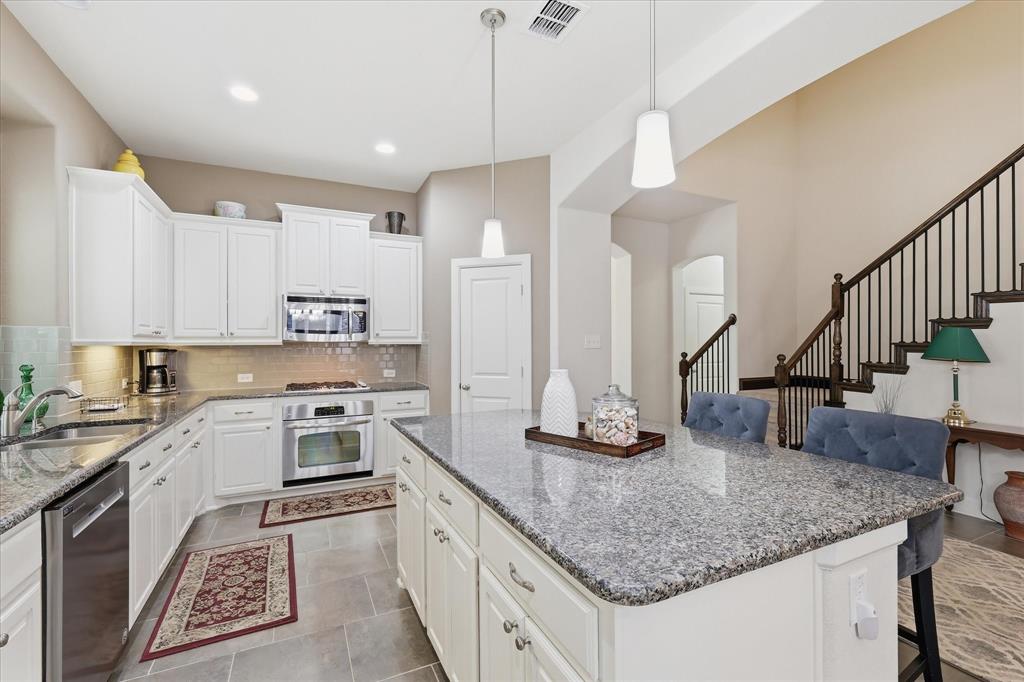 2713 Cole Castle Drive