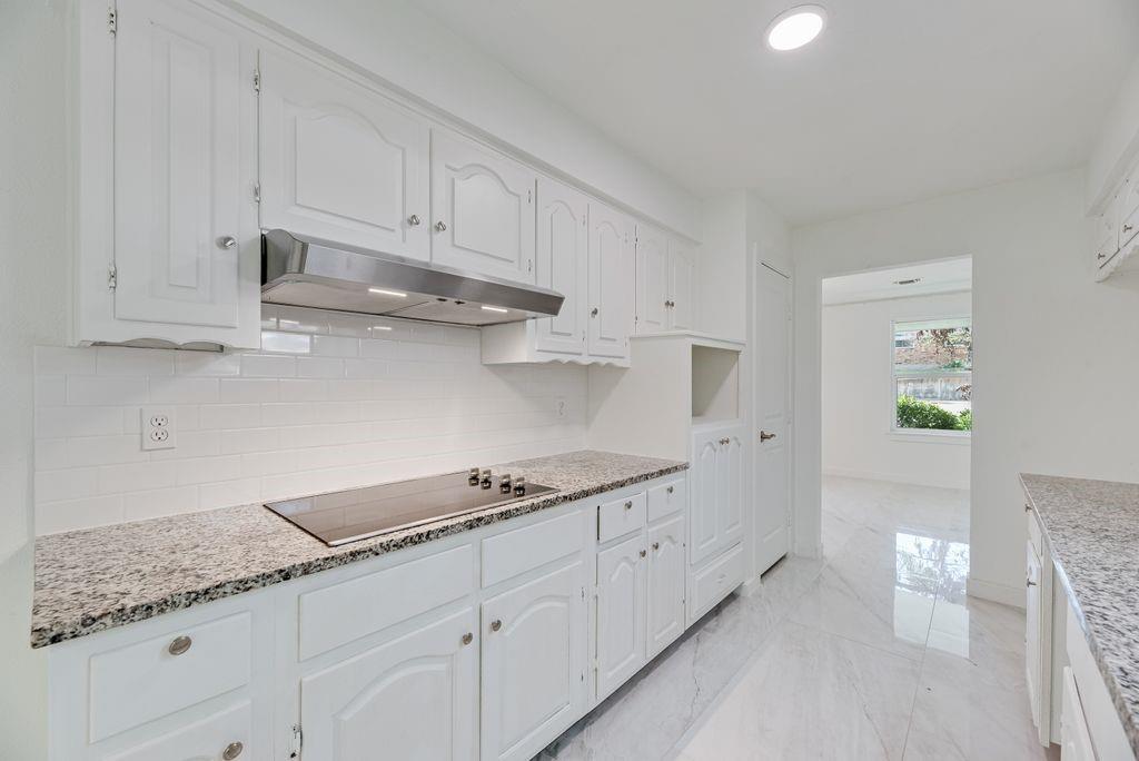 5614 University Hills Boulevard