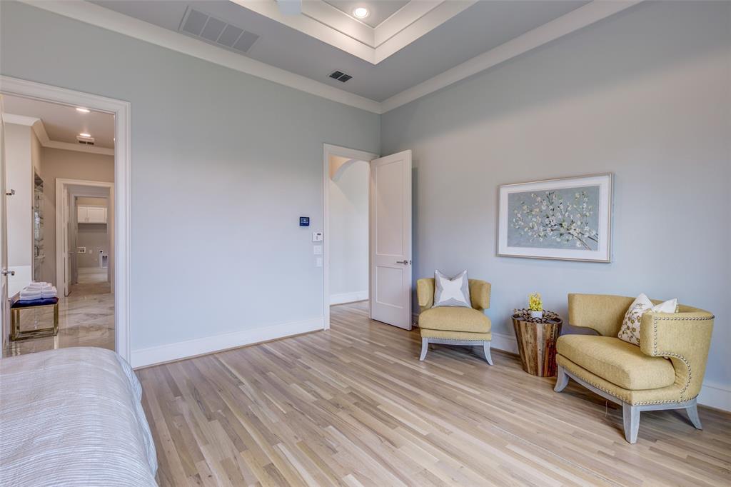 Lawn at Glen Abbey - Residential