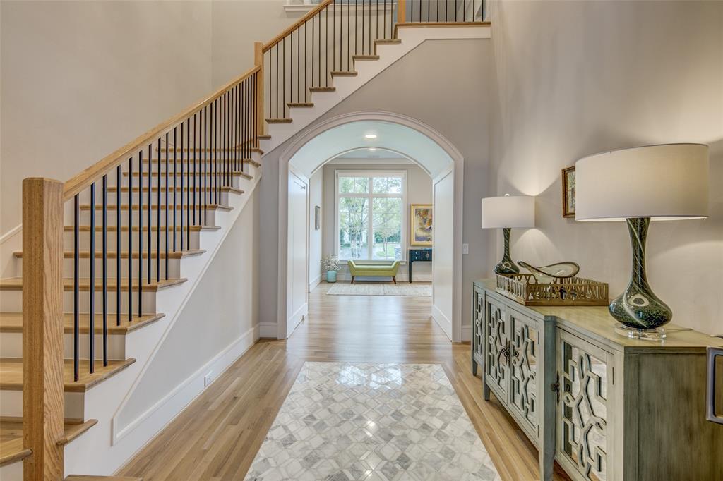 Lawn at Glen Abbey - Residential