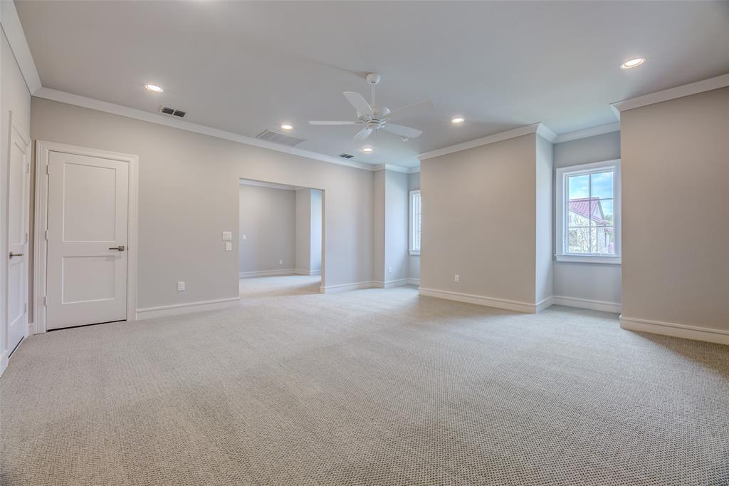 Lawn at Glen Abbey - Residential