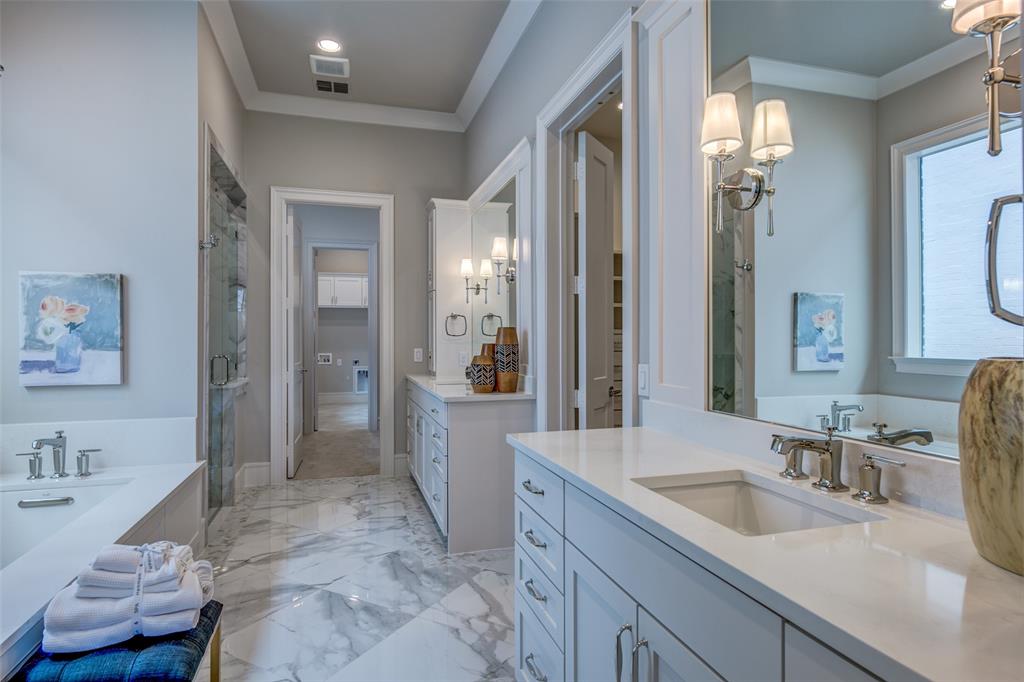 Lawn at Glen Abbey - Residential