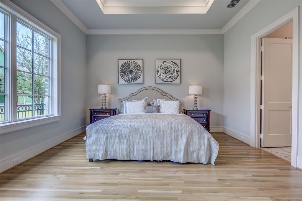 Lawn at Glen Abbey - Residential