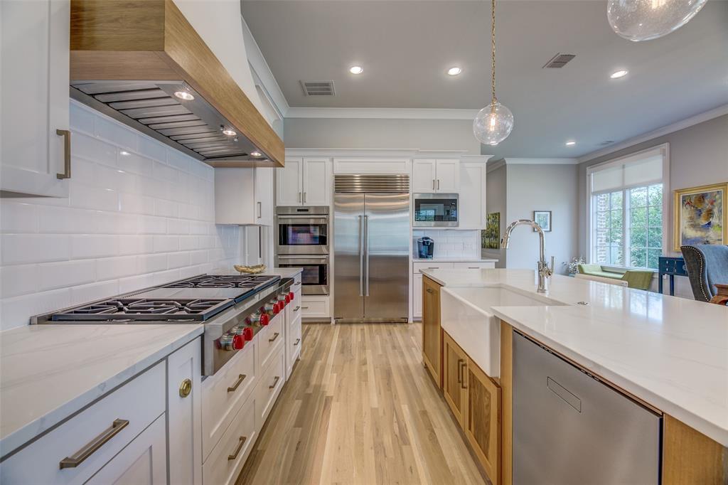 Lawn at Glen Abbey - Residential