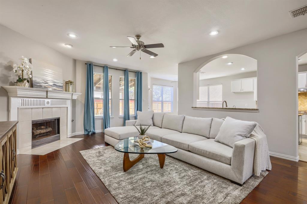 8121 Fountain Springs Drive