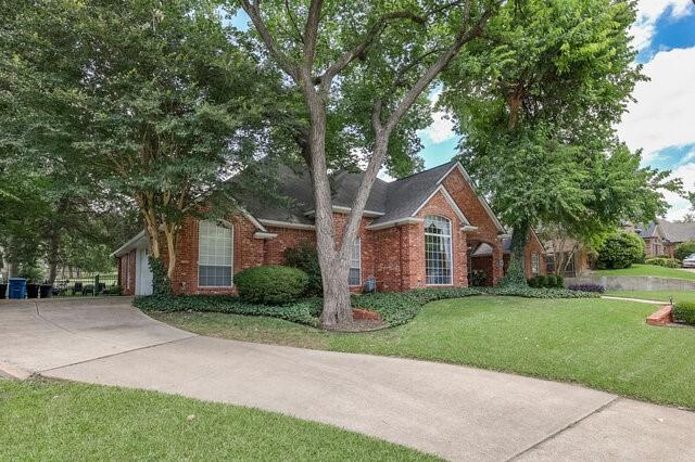 917 Longmeadow Lane
