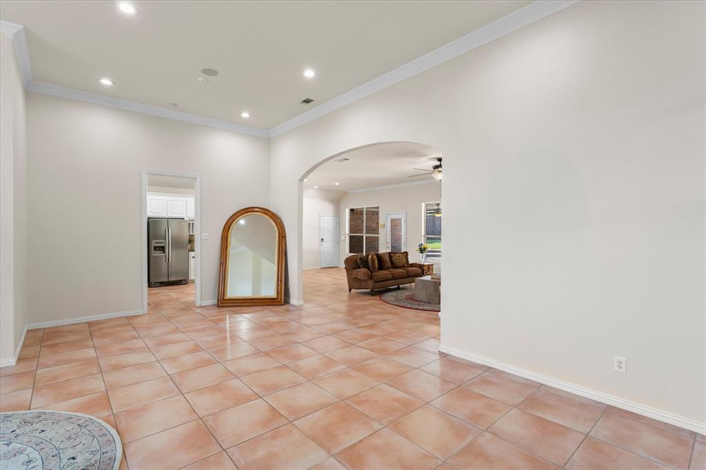 2508 Russwood Drive