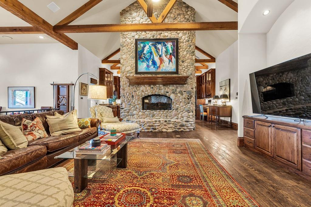 5600 Southern Hills Court