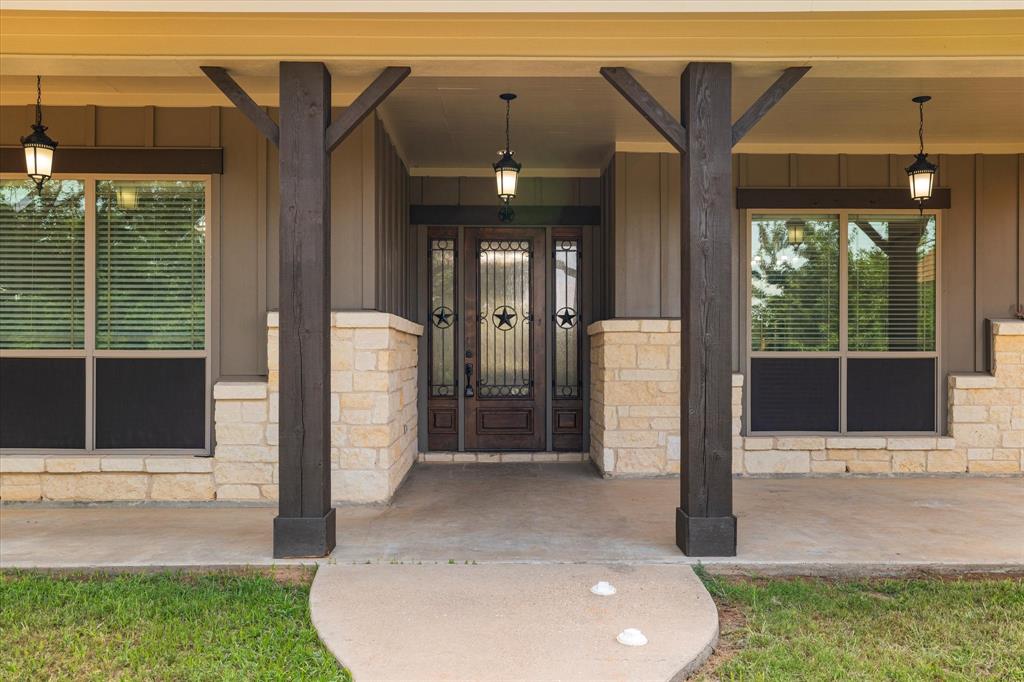 402 N Parkway Drive