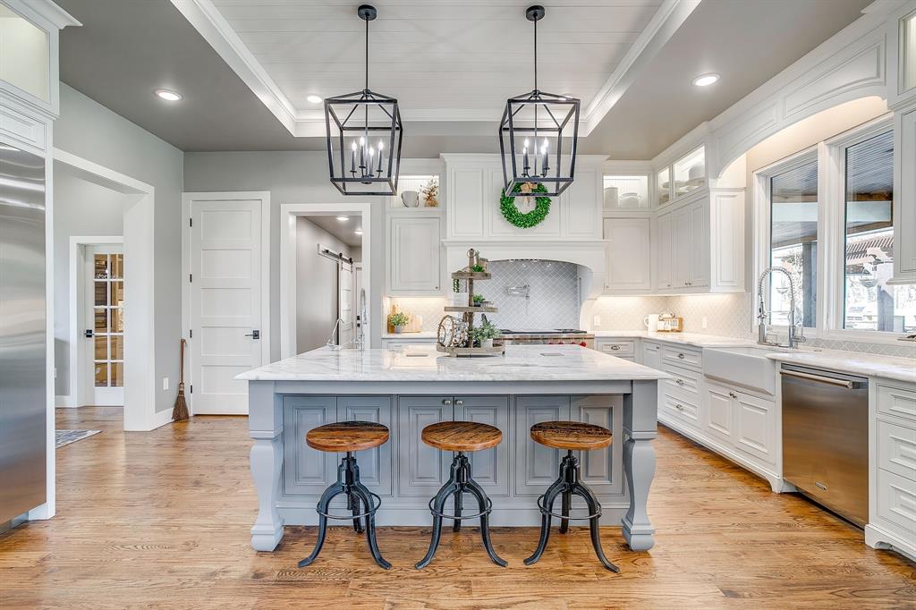 ABST 182 TR 11A:PT,12E:PT H G CATLETT 126.018 - Residential