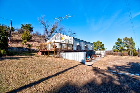 A home in Forestburg