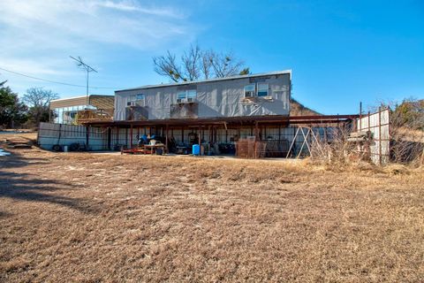 A home in Forestburg