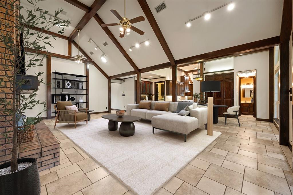 1617 Oak Creek Drive