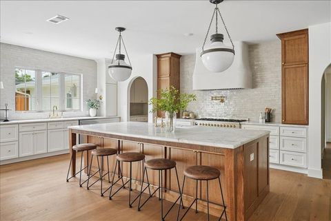 4366 Willow Lane Dallas TX 75244