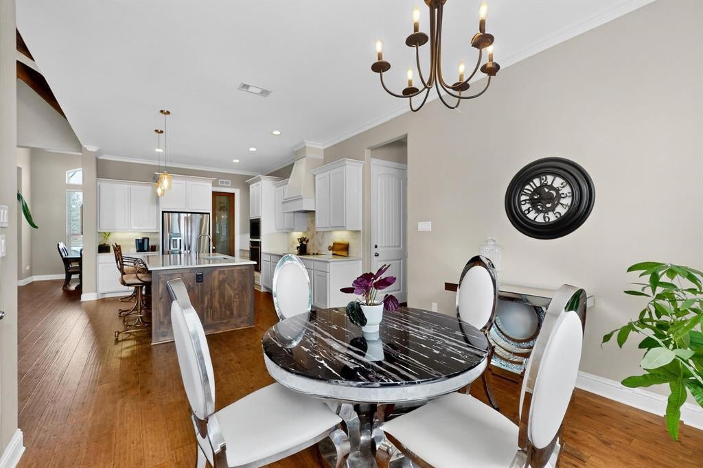 19121 Shortmeadow