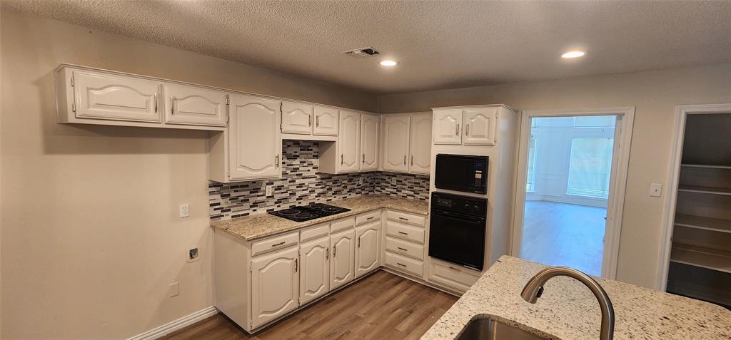 Bradford Park Ph 01 - Residential Lease