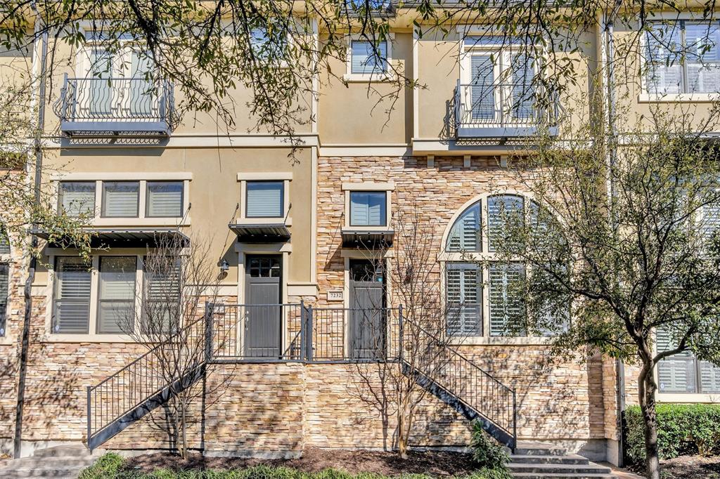 Town Homes At Legacy Town Center The - Residential Lease