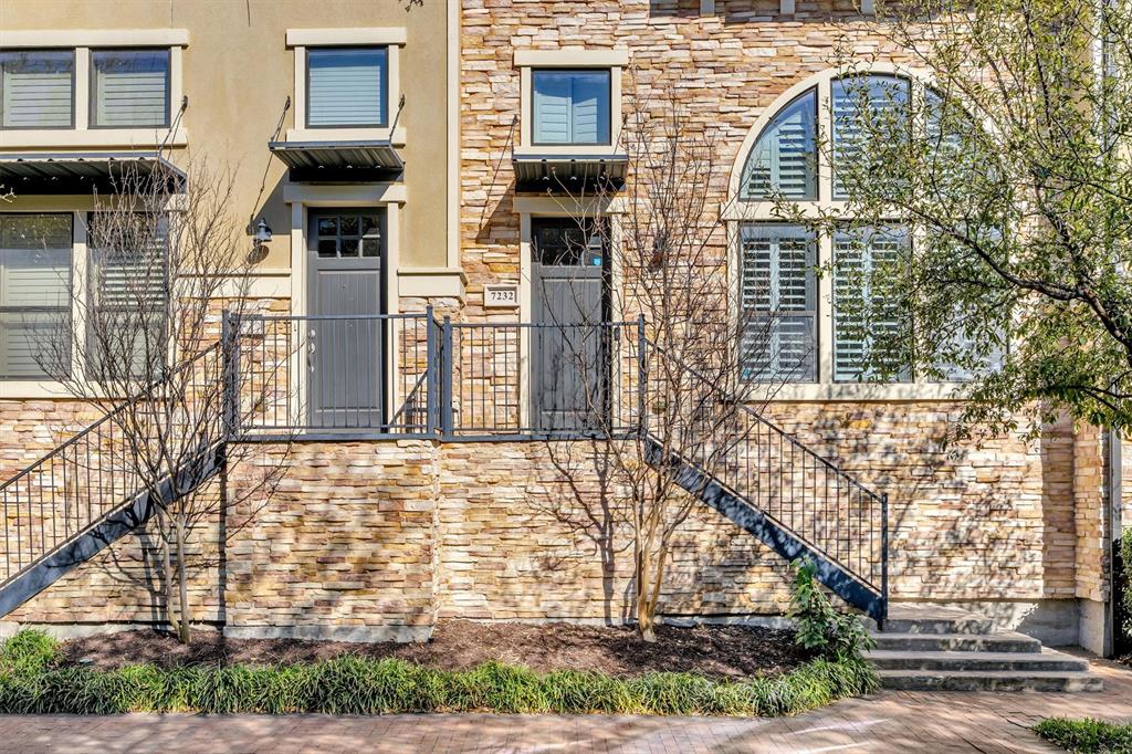 Town Homes At Legacy Town Center The - Residential Lease