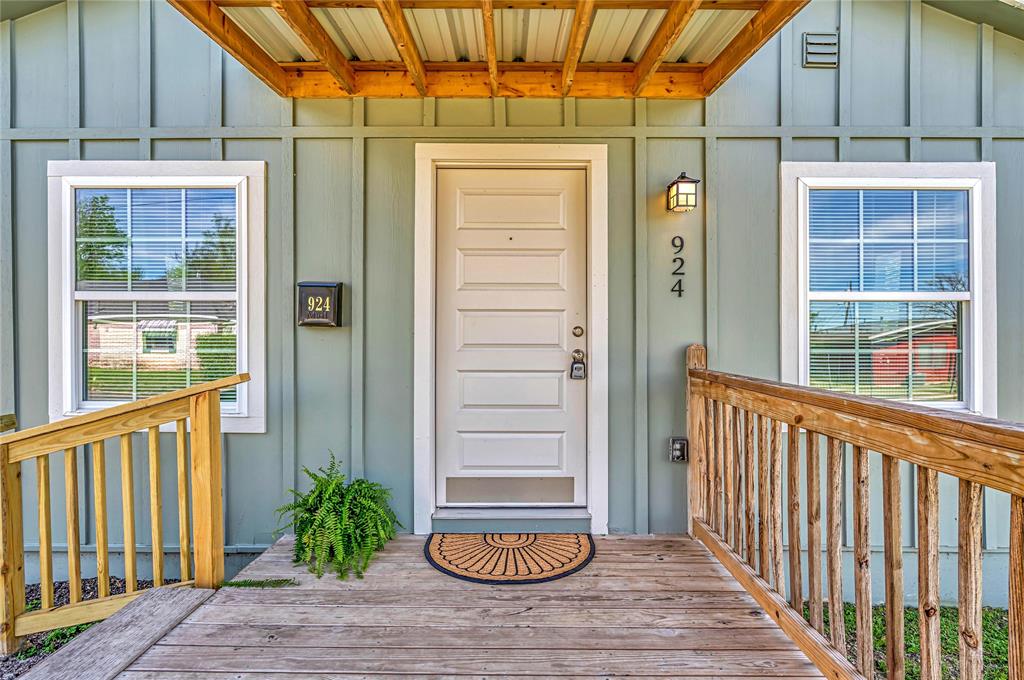 924 Gurley Lane