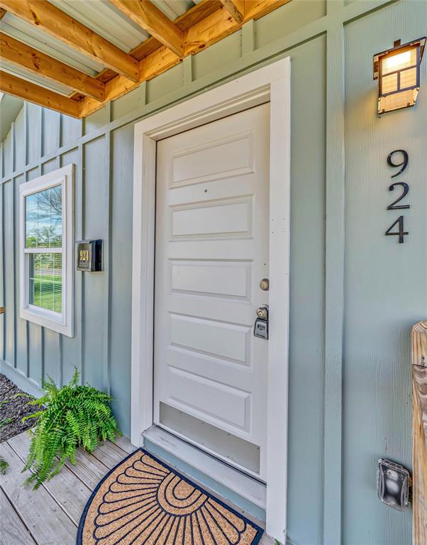 924 Gurley Lane