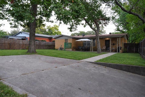 Tiny photo for 6301 Greenlee Street, Fort Worth, TX 76112 (MLS # 21396800)