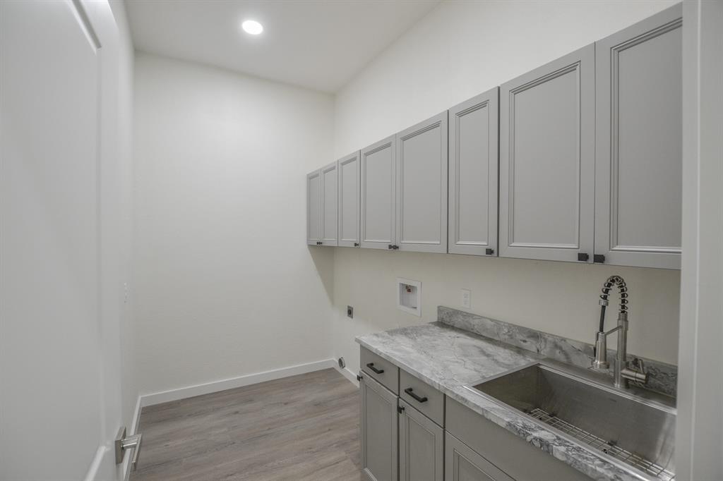 Country Squire Estate - Residential