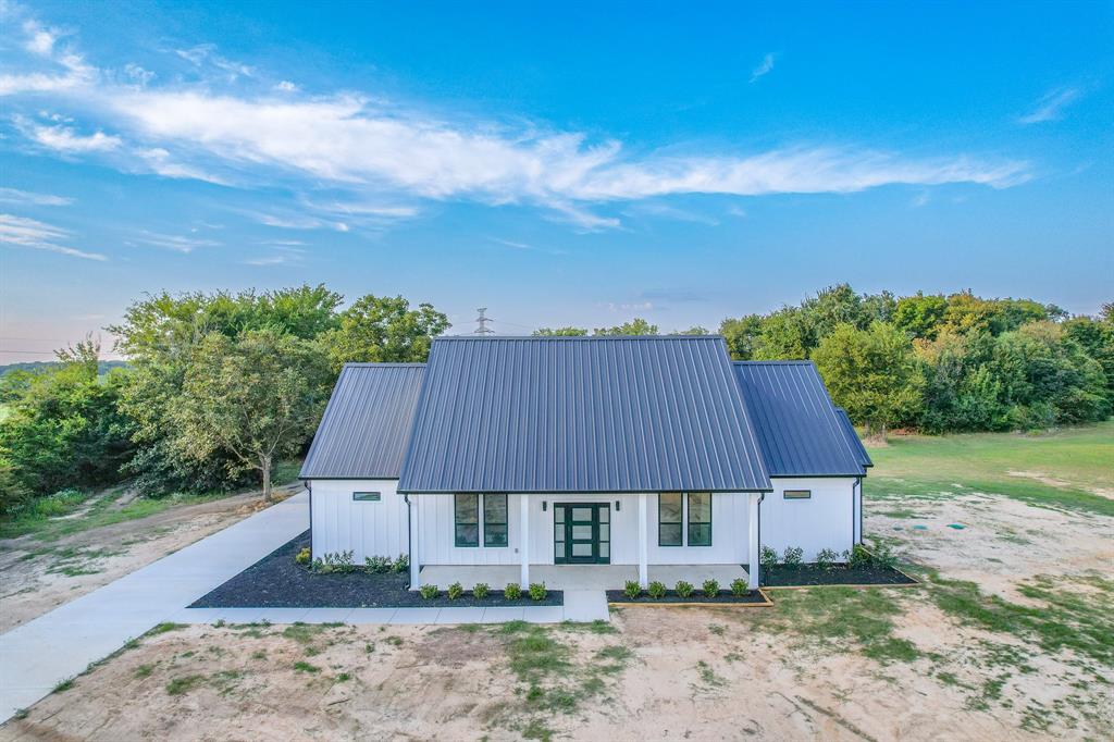 212 Country lane