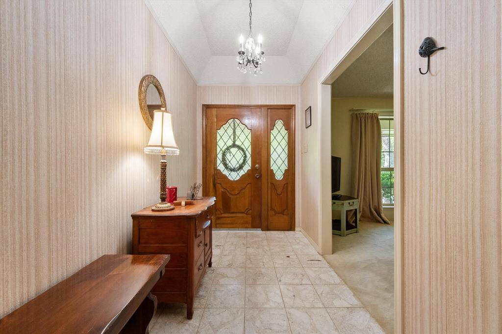 2213 Shadywood Court