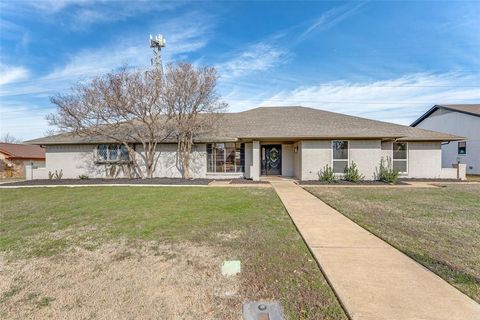 6525 Briley Drive North Richland Hills TX 76180