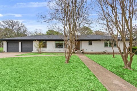 9118 Red Oak Drive Woodway TX 76712