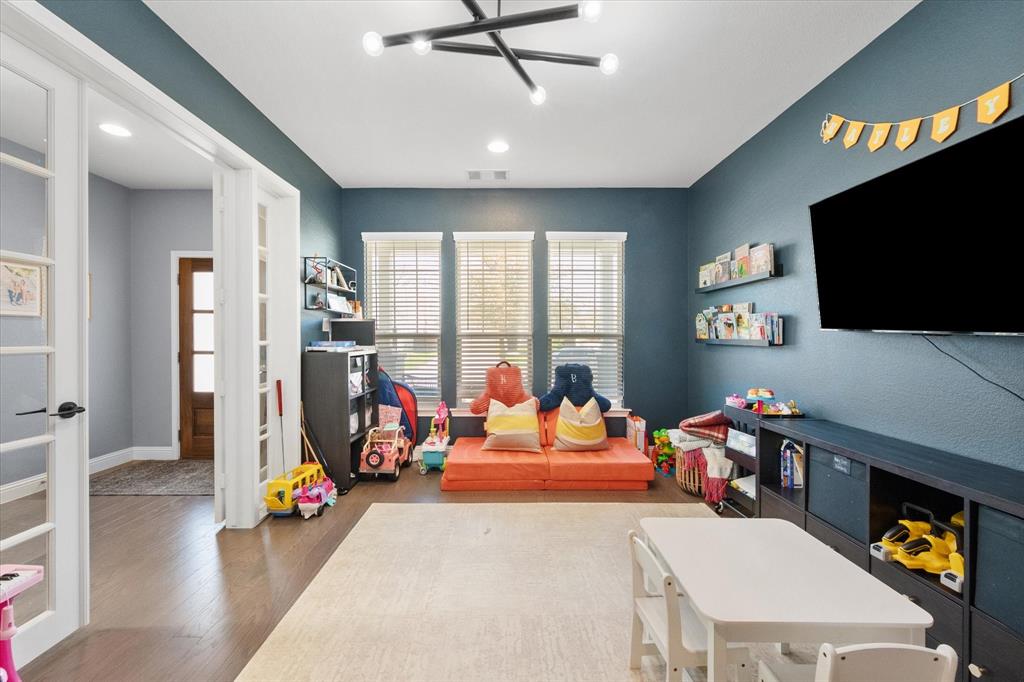 2801 Livingston Avenue