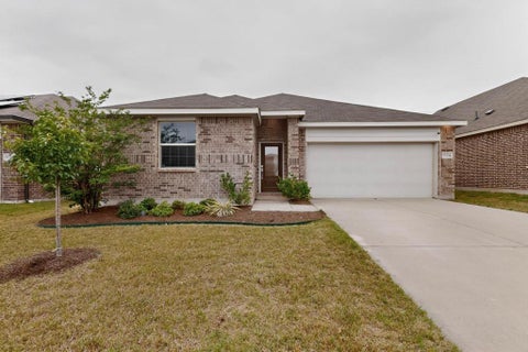 Photo of 3321 Riverside Drive, Aubrey, TX 76227 (MLS # 21390952)