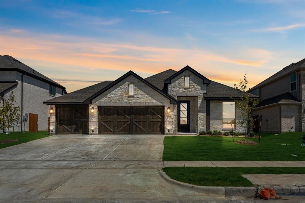 553 Red Maple Road