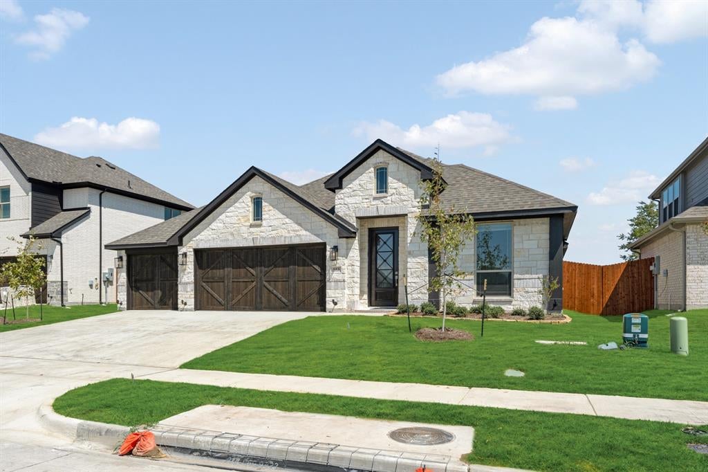 553 Red Maple Road