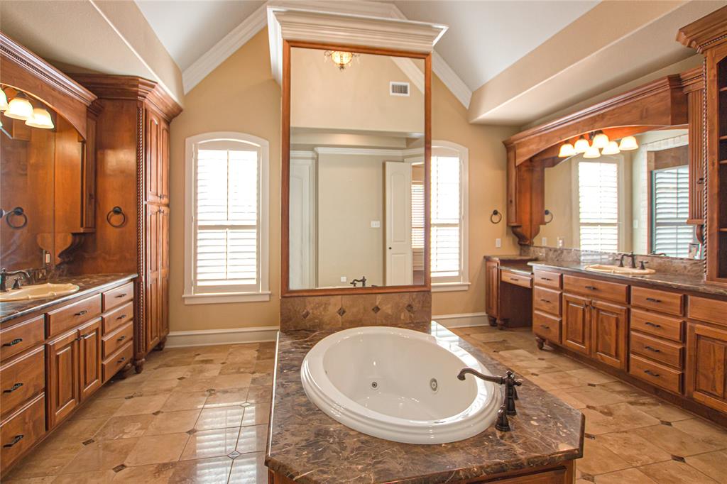 Hollytree - Residential