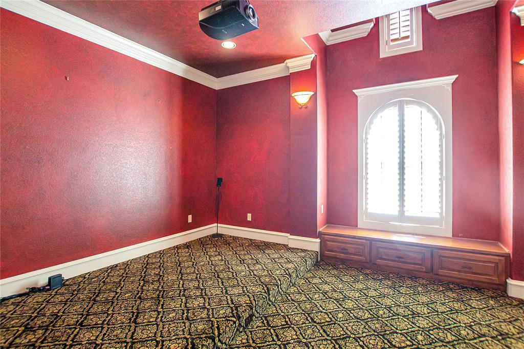 Hollytree - Residential