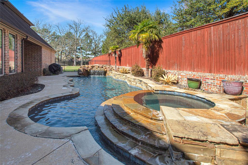 Hollytree - Residential