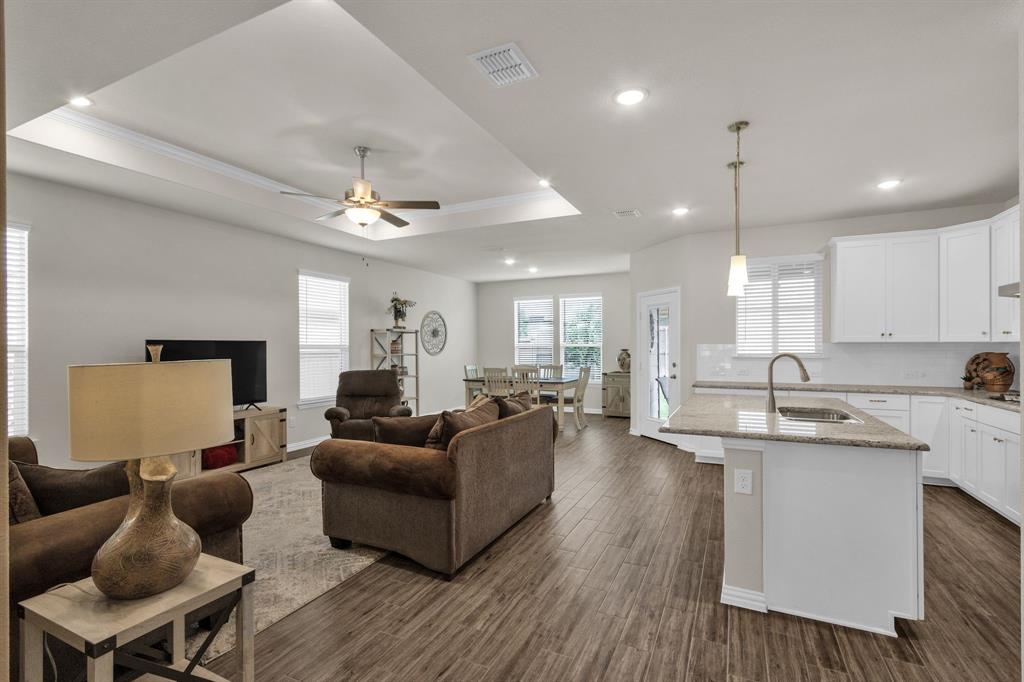 2420 Rooster Lane