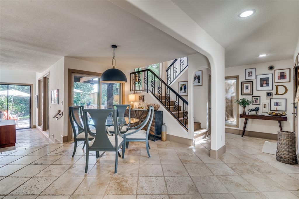 3306 Lakeside Drive