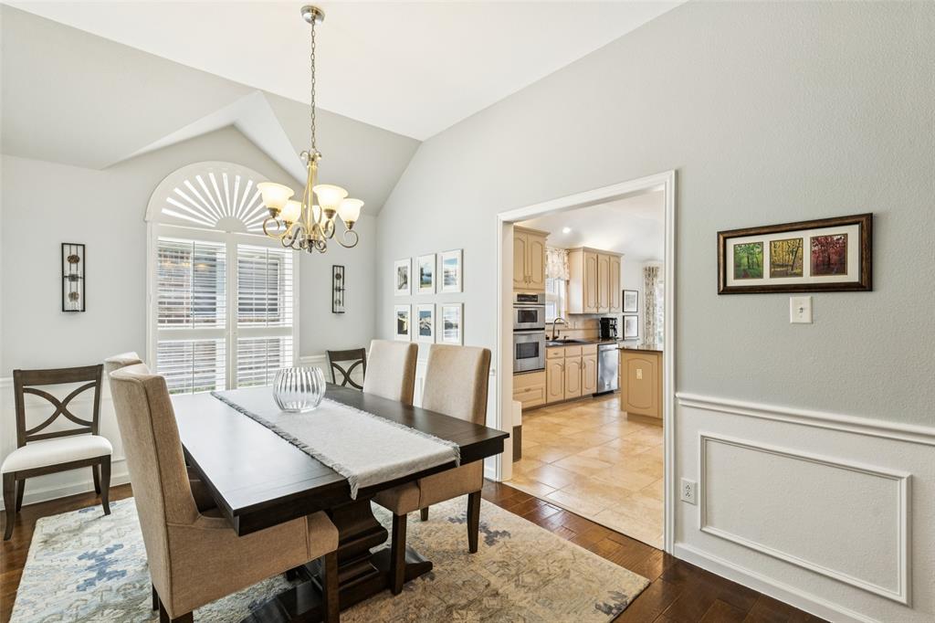 1207 Glenbury Court