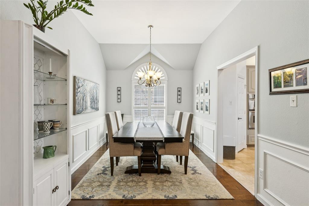 1207 Glenbury Court