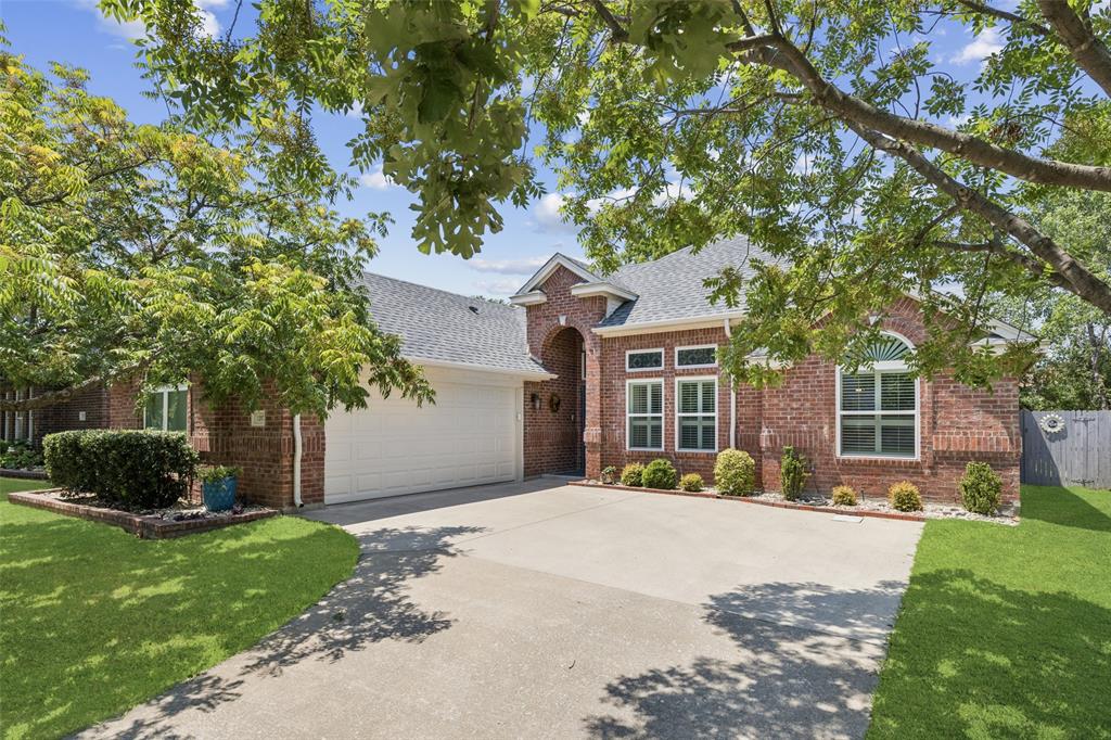1207 Glenbury Court
