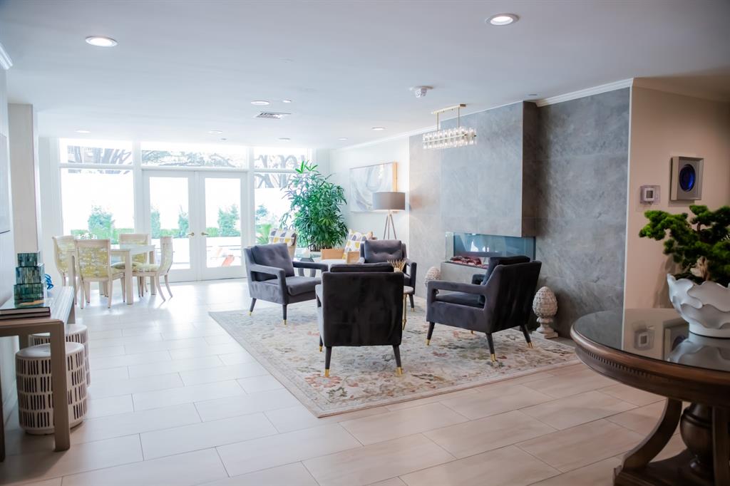 Park Plaza Condo - Residential