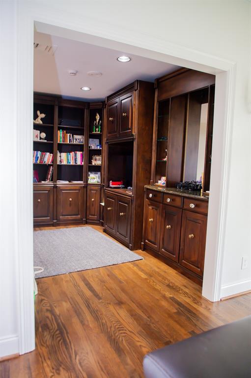 Park Plaza Condo - Residential