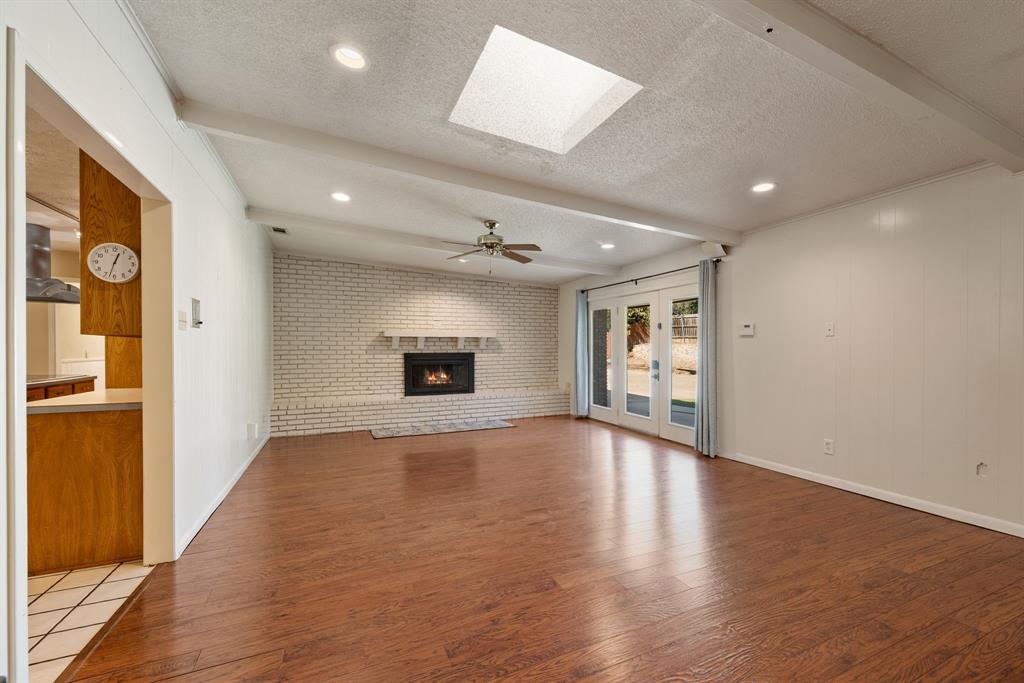 1406 Woodridge Circle