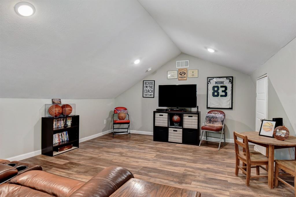 Meadow Oak - Residential