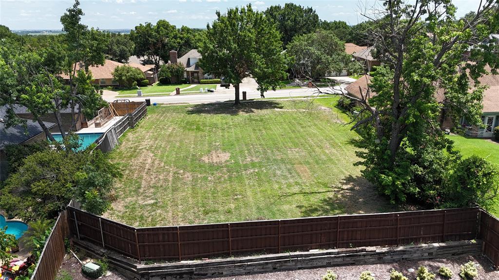 10004 Stoneleigh Drive